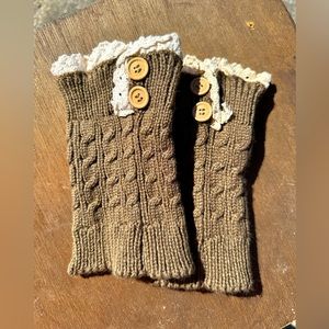 Ruffled Boot Cuffs with Buttons